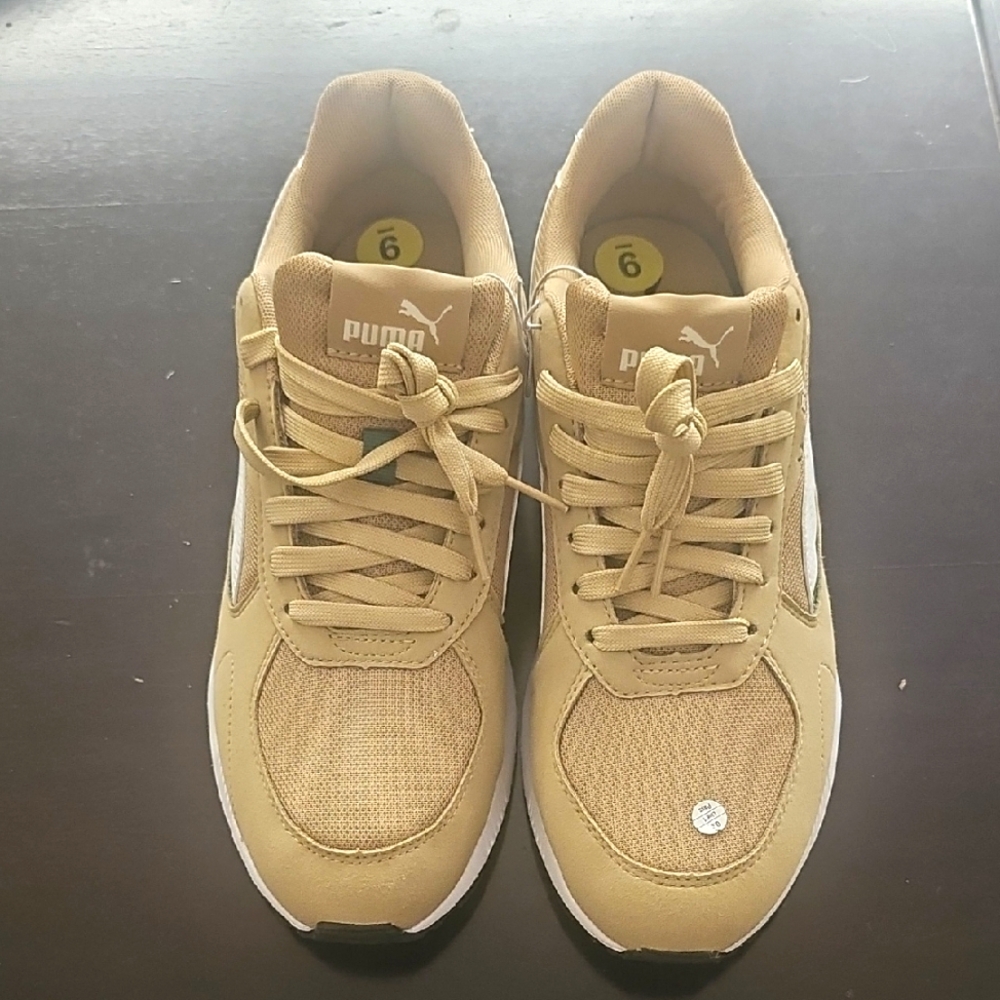 New Puma Men's Tan Sneakers